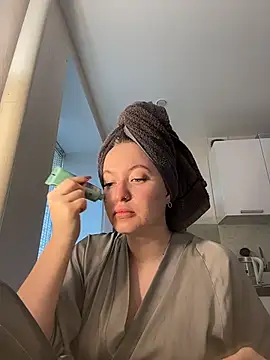 Snapshot of EvaHaris__ chatting on October 2025 07:23:02 AM EvaHaris   online show from October 2025 07:23:02 AM