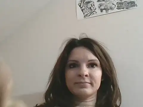 Snapshot of kinkysarahx chatting on December 2025 04:05:01 PM kinkysarahx online show from December 2025 04:05:01 PM