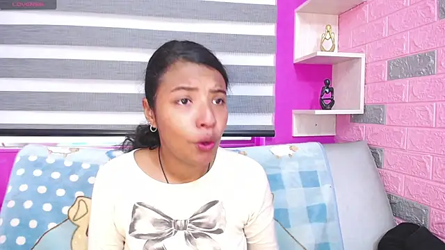 Snapshot of Zoe_Rider chatting on December 2025 12:36:01 PM Zoe Rider online show from December 2025 12:36:01 PM