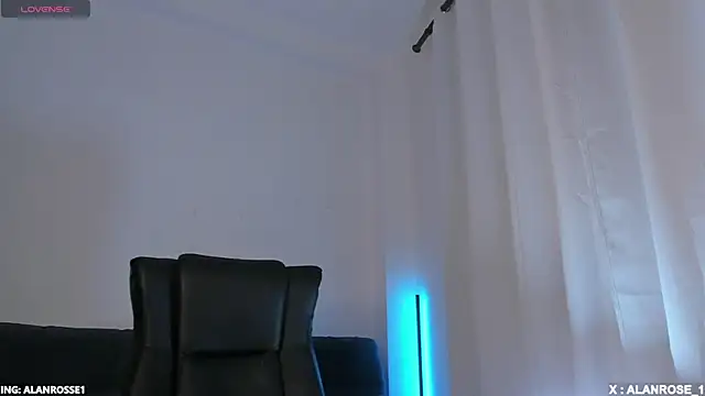 Snapshot of AlanRose01 chatting on October 2025 03:14:01 AM AlanRose01 online show from October 2025 03:14:01 AM