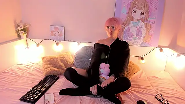 Snapshot of Strawberry_Kitty_ chatting on October 2025 04:37:01 AM Strawberry Kitty online show from October 2025 04:37:01 AM