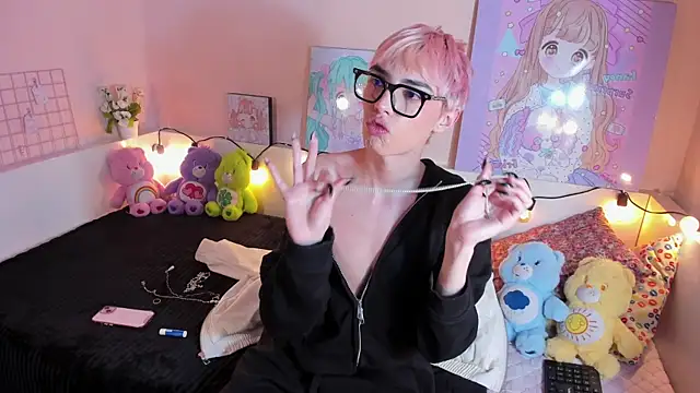 Snapshot of Strawberry_Kitty_ chatting on November 2025 10:52:02 PM Strawberry Kitty online show from November 2025 10:52:02 PM