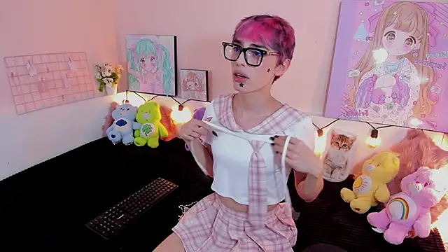 Snapshot of Strawberry_Kitty_ chatting on November 2025 04:12:02 AM Strawberry Kitty online show from November 2025 04:12:02 AM