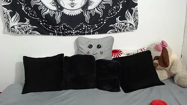 Snapshot of emily_n_abby chatting on November 2025 12:27:02 PM emily n abby online show from November 2025 12:27:02 PM