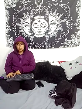 Snapshot of emily_n_abby chatting on November 2025 12:27:02 PM emily n abby online show from November 2025 12:27:02 PM