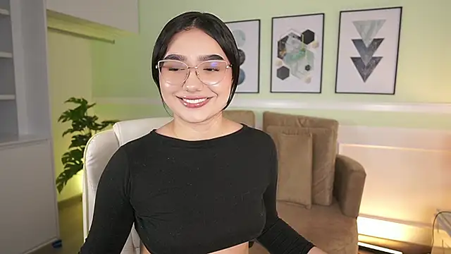 Snapshot of EmilyTurneer chatting on November 2025 07:12:01 PM EmilyTurneer online show from November 2025 07:12:01 PM