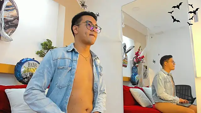 Snapshot of JohnBelRose chatting on October 2025 05:56:01 PM JohnBelRose online show from October 2025 05:56:01 PM