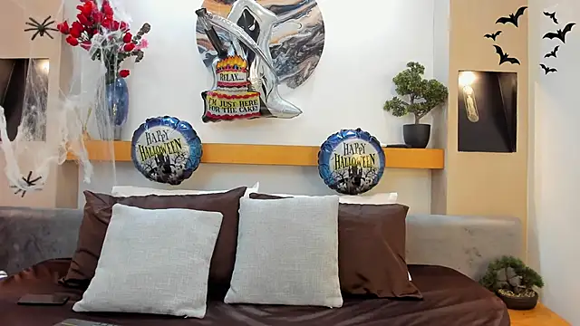 Snapshot of JohnBelRose chatting on October 2025 07:40:01 PM JohnBelRose online show from October 2025 07:40:01 PM