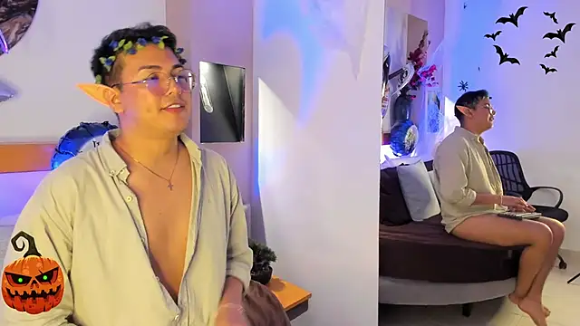 Snapshot of JohnBelRose chatting on October 2025 07:27:02 PM JohnBelRose online show from October 2025 07:27:02 PM