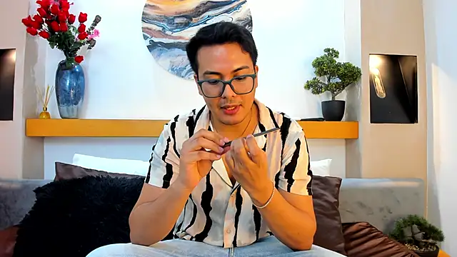 Snapshot of JohnBelRose chatting on November 2025 07:26:01 PM JohnBelRose online show from November 2025 07:26:01 PM