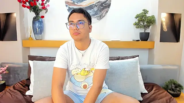 Snapshot of JohnBelRose chatting on November 2025 09:09:02 AM JohnBelRose online show from November 2025 09:09:02 AM