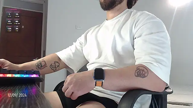 Snapshot of SugaredDigit chatting on December 2024 09:58:02 PM SugaredDigit online show from December 2024 09:58:02 PM