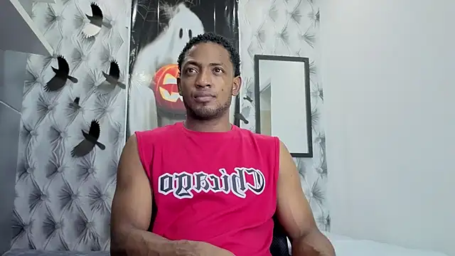 Snapshot of Stevenbrand chatting on October 2025 07:25:02 PM Stevenbrand online show from October 2025 07:25:02 PM