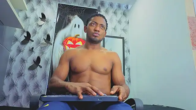 Snapshot of Stevenbrand chatting on October 2025 06:46:02 PM Stevenbrand online show from October 2025 06:46:02 PM