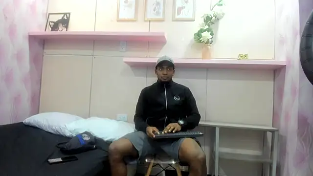 Snapshot of Stevenbrand chatting on November 2025 10:58:01 AM Stevenbrand online show from November 2025 10:58:01 AM