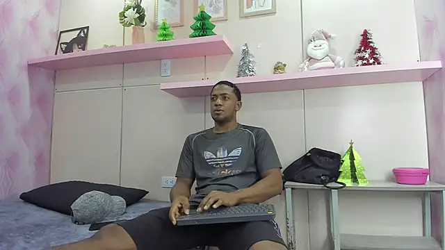 Snapshot of Stevenbrand chatting on November 2025 05:01:02 PM Stevenbrand online show from November 2025 05:01:02 PM