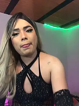 Snapshot of Shopia_fox777 chatting on November 2025 08:31:01 PM Shopia fox777 online show from November 2025 08:31:01 PM