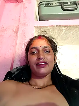 Snapshot of Pooja_shre chatting on November 2025 04:04:01 AM Pooja shre online show from November 2025 04:04:01 AM