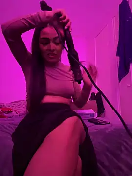 sexywiffeee online show from October 2025 09:10:02 PM