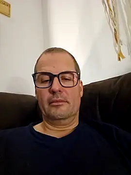 Snapshot of GermanMadMatt chatting on October 2025 05:43:02 AM GermanMadMatt online show from October 2025 05:43:02 AM