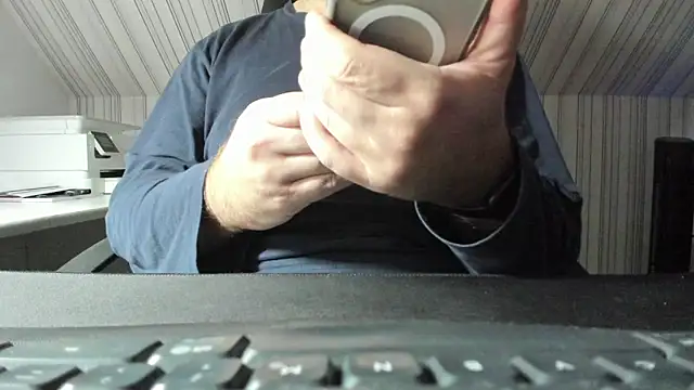Snapshot of GermanMadMatt chatting on October 2025 05:30:02 AM GermanMadMatt online show from October 2025 05:30:02 AM