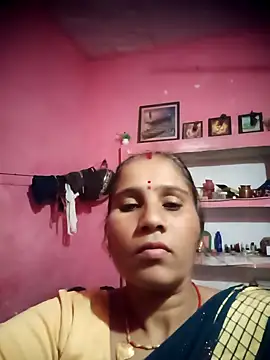 Snapshot of OliveGreen22 chatting on November 2025 03:49:02 AM OliveGreen22 online show from November 2025 03:49:02 AM