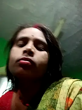 Snapshot of Rajni_gupta chatting on October 2025 03:23:02 PM Rajni gupta online show from October 2025 03:23:02 PM