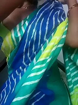 Snapshot of Sravya__ chatting on October 2025 05:30:01 AM Sravya online show from October 2025 05:30:01 AM