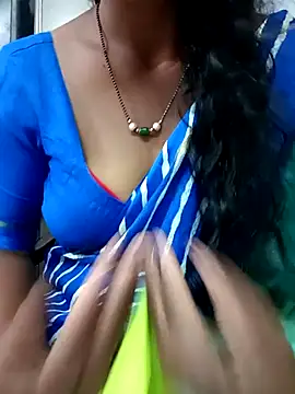 Snapshot of Sravya__ chatting on October 2025 06:34:01 AM Sravya online show from October 2025 06:34:01 AM