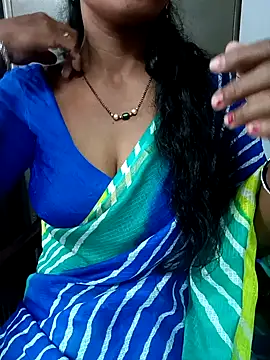 Snapshot of Sravya__ chatting on October 2025 06:15:01 AM Sravya online show from October 2025 06:15:01 AM