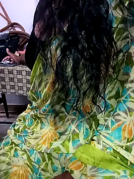 Snapshot of Sravya__ chatting on November 2025 06:03:01 AM Sravya online show from November 2025 06:03:01 AM