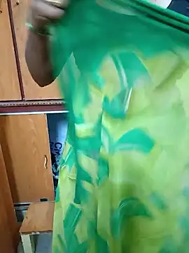 Snapshot of Sravya__ chatting on November 2025 06:25:02 AM Sravya online show from November 2025 06:25:02 AM