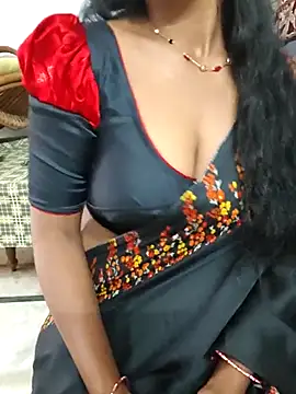 Snapshot of Sravya__ chatting on November 2025 06:28:01 AM Sravya online show from November 2025 06:28:01 AM