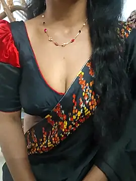 Snapshot of Sravya__ chatting on December 2025 05:46:02 AM Sravya online show from December 2025 05:46:02 AM