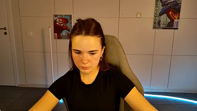 Snapshot of May_Bloom chatting on October 2025 05:30:01 AM May Bloom online show from October 2025 05:30:01 AM