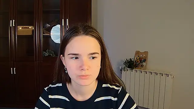 Snapshot of May_Bloom chatting on October 2025 05:30:01 AM May Bloom online show from October 2025 05:30:01 AM