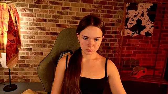 Snapshot of May_Bloom chatting on October 2025 05:15:01 AM May Bloom online show from October 2025 05:15:01 AM