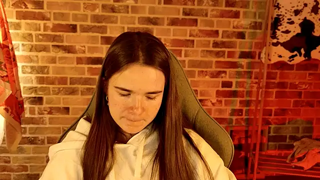 Snapshot of May_Bloom chatting on October 2025 01:14:01 PM May Bloom online show from October 2025 01:14:01 PM