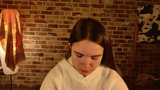 Snapshot of May_Bloom chatting on December 2025 05:02:02 AM May Bloom online show from December 2025 05:02:02 AM