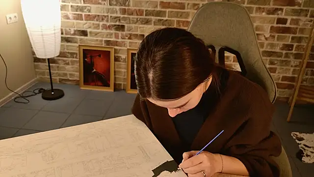 Snapshot of May_Bloom chatting on December 2025 05:12:02 AM May Bloom online show from December 2025 05:12:02 AM