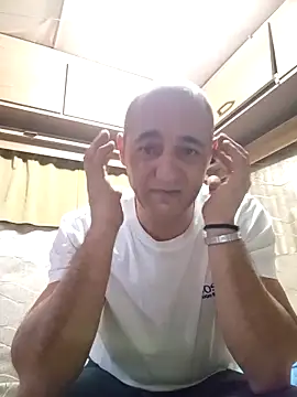 Snapshot of Emanuell1983 chatting on December 2025 08:15:02 PM Emanuell1983 online show from December 2025 08:15:02 PM