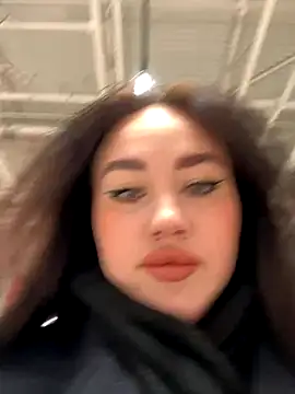 Snapshot of KiraSunshine chatting on October 2025 03:54:02 AM KiraSunshine online show from October 2025 03:54:02 AM