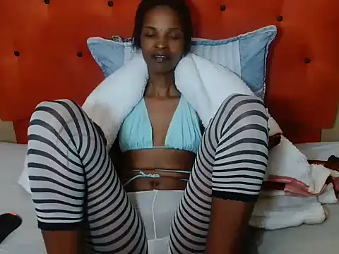 Snapshot of EbonyPexie chatting on November 2025 02:12:01 AM EbonyPexie online show from November 2025 02:12:01 AM