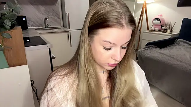 Snapshot of Babymoney_2007 chatting on November 2025 08:41:02 PM Babymoney 2007 online show from November 2025 08:41:02 PM