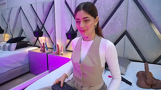 Snapshot of AriaWillss chatting on November 2025 12:18:01 PM AriaWillss online show from November 2025 12:18:01 PM