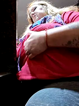 Snapshot of JennyInVegas chatting on October 2025 01:23:04 PM JennyInVegas online show from October 2025 01:23:04 PM