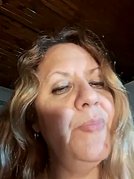 Snapshot of JennyInVegas chatting on November 2025 02:32:01 AM JennyInVegas online show from November 2025 02:32:01 AM