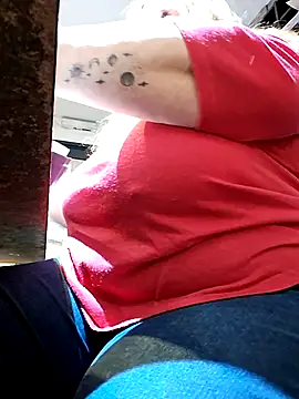 Snapshot of JennyInVegas chatting on November 2025 04:29:01 PM JennyInVegas online show from November 2025 04:29:01 PM