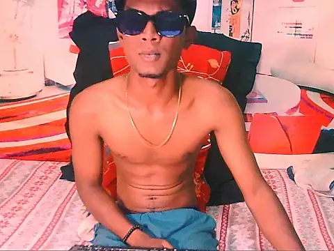 Snapshot of IndianThuggin chatting on December 2025 05:35:02 AM IndianThuggin online show from December 2025 05:35:02 AM