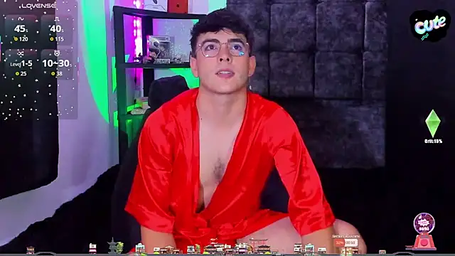 Snapshot of Theo_Noxxx chatting on December 2025 07:20:02 PM Theo Noxxx online show from December 2025 07:20:02 PM